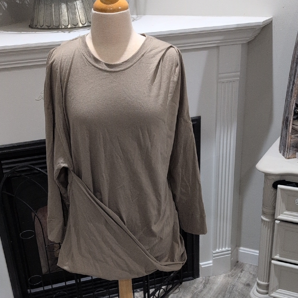 Free People FP Beach Taupe Top Size XS New With Tags